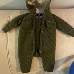 Jump suit 3/6 month